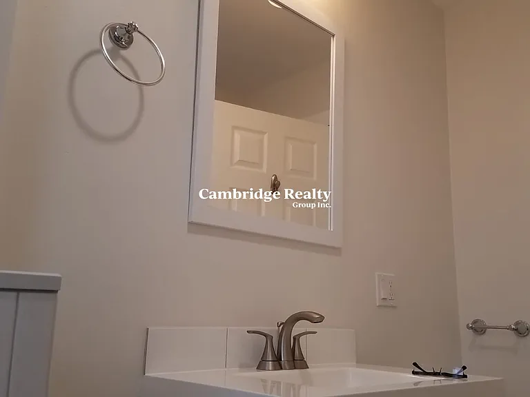 8 Farrington Ave #3T — Photo 20