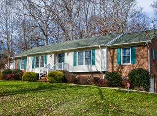 169 Roquemore Rd, Clemmons, NC 27012