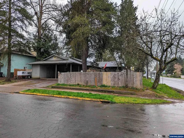 1410 Salishan St SE, Salem, OR 97302