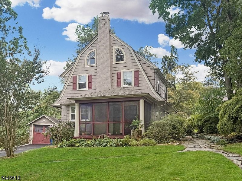 1st image of 1116 Loraine Ave