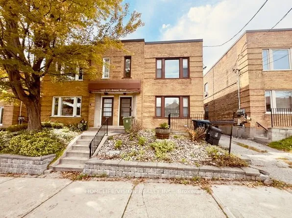 (undisclosed Address), Toronto, ON M5P 2K8