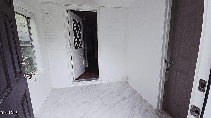 2nd image of 423 3rd Street