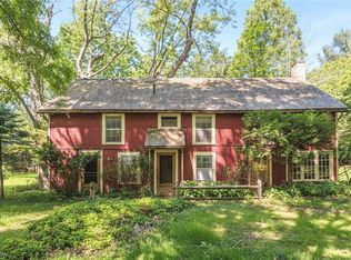 24105 Chardon Rd, Cleveland, OH 44143