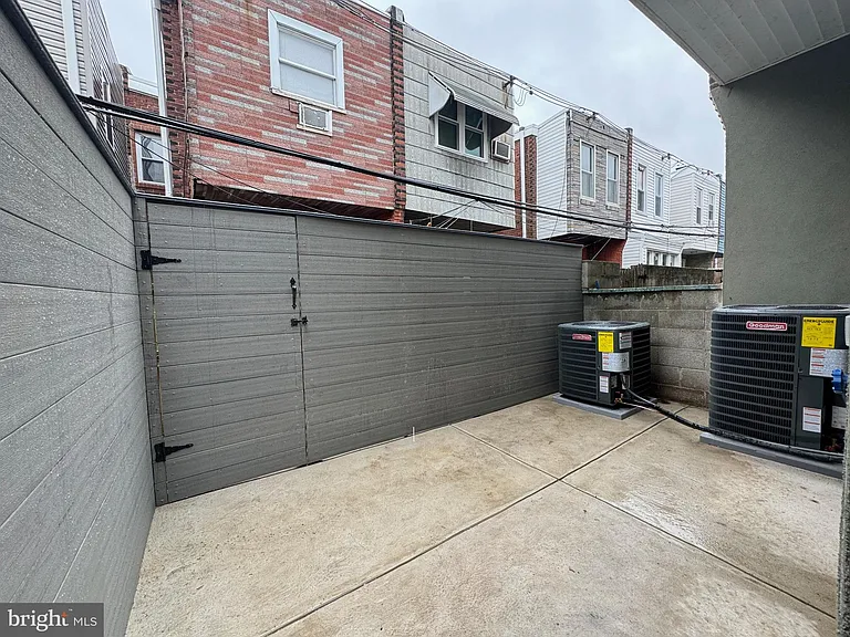 2038 McKean St #1 — Photo 18