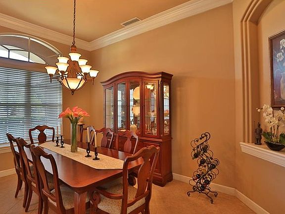 5th image of 4437 Roanoak Way