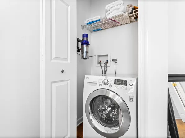 187 Wayne Street image 13 of 27