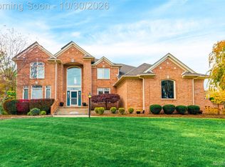 7395 Oakmont Dr, Canton, MI 48187