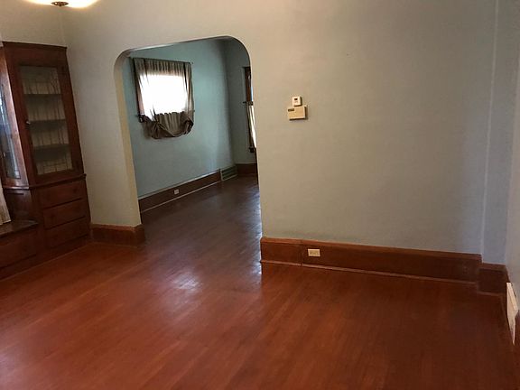 2nd image of 1303 West Blvd