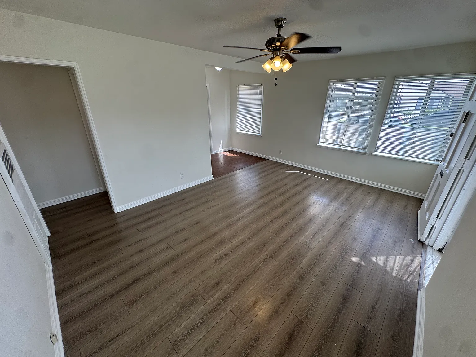 2 bed, 800 sqft, $2,775 — Photo 3