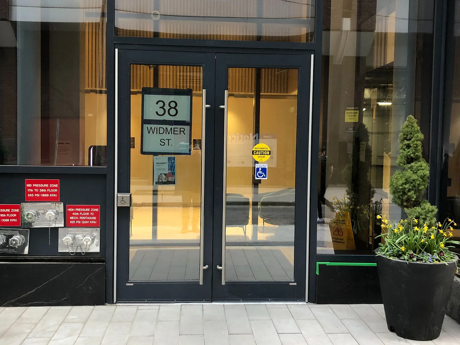 2 bed, $2,900 — Photo 1