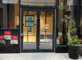 38 Widmer St #4701, Toronto, ON M5V 1X1