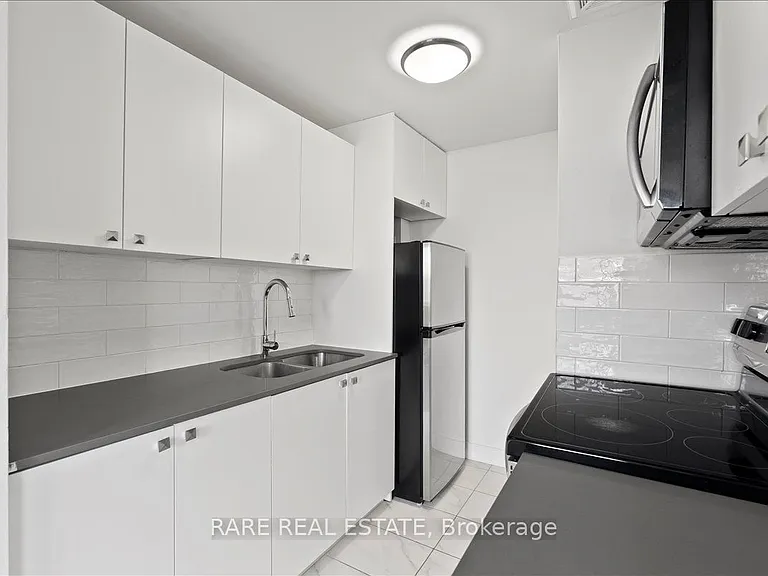 7555 Goreway Dr #272 — Photo 4