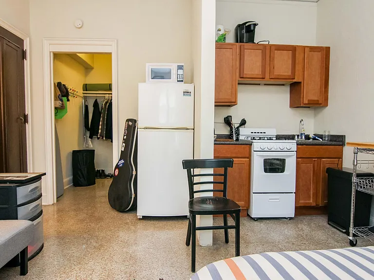 The Gilmore Apartments — Photo 39