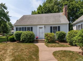 102 Wetherell St APT 5, Manchester, CT 06040