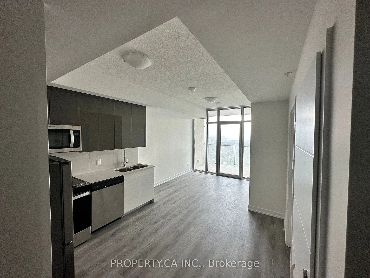 DTK Condos — Photo 3