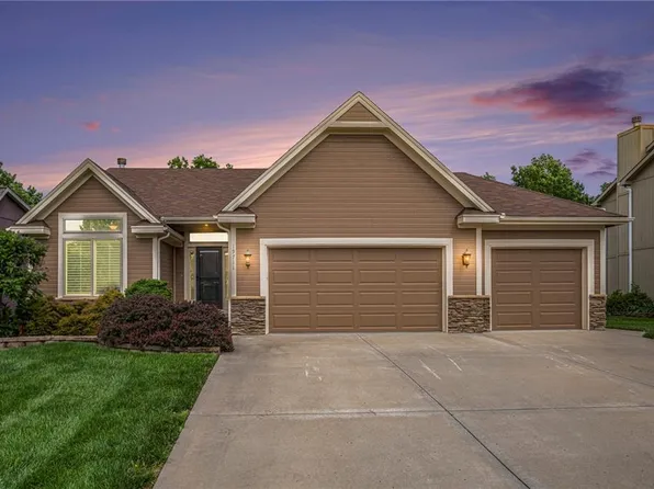 19711 NE 197th Ter, Smithville, MO 64089