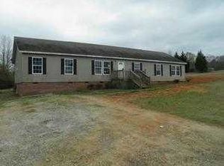 1558 Riddle Town Rd, Gray Court, SC 29645