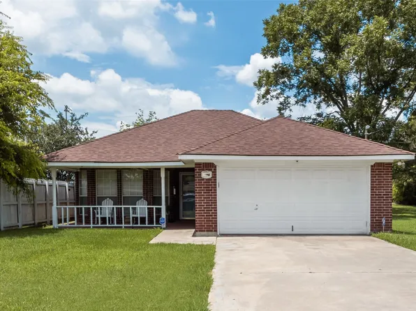 1505 E 1st North St, Kaufman, TX 75142