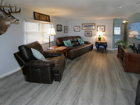 4th image of 3059 Bounty Ln