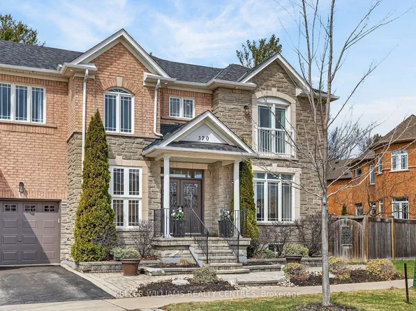 370 Strouds Ln, Pickering, ON L1V 7J2