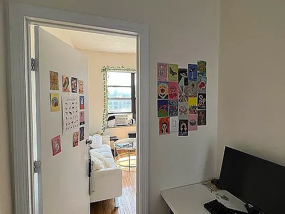 2nd image of 619 E 5th St APT 29