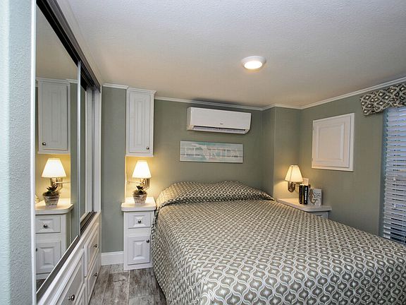 4th image of 1150 Hamilton Ln #5