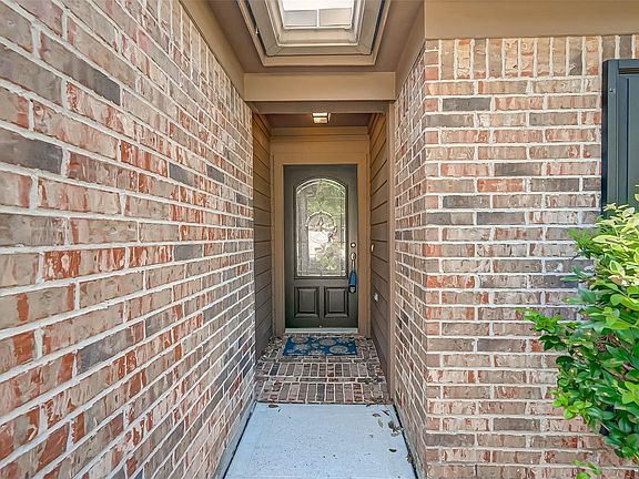 4th image of 2207 Castle Gardens Ln