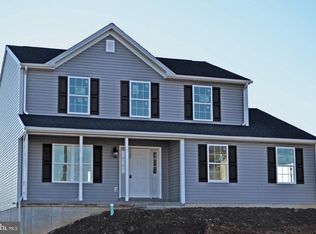 9 Calais Dr, Reading, PA 19605