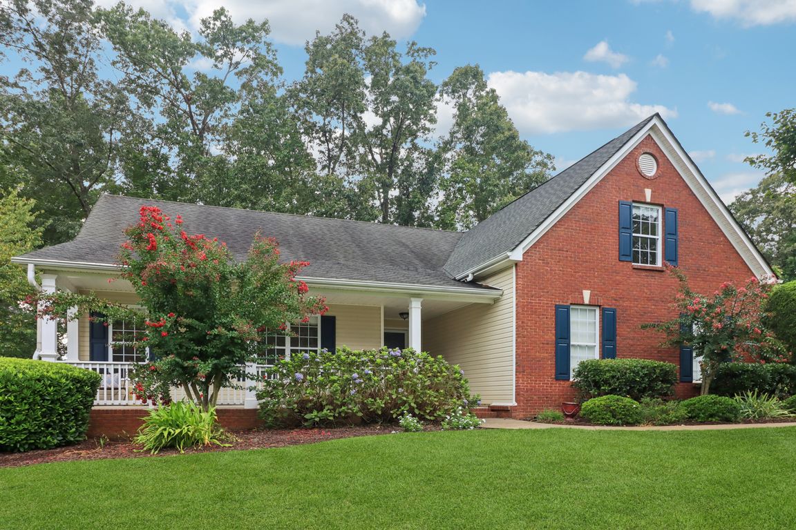 Thornhill Cir-1208-002.jpg