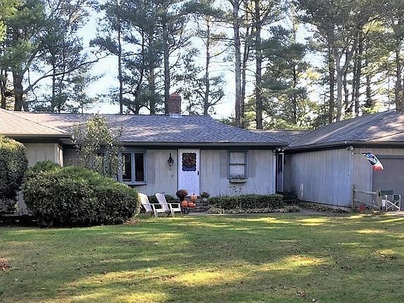 3rd image of 13 Stagecoach Cir