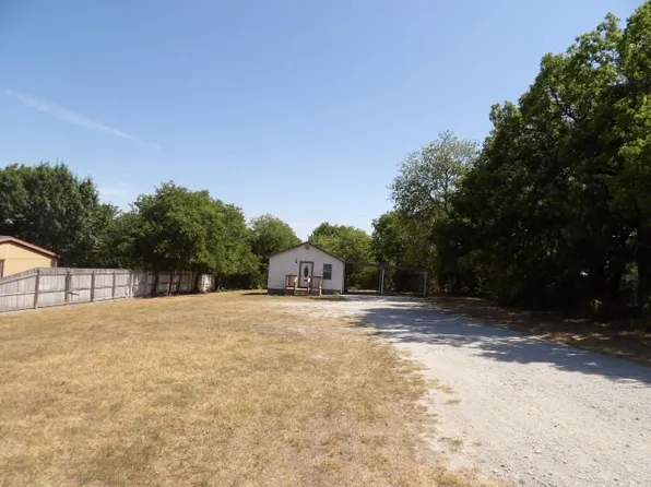 5409 Flagstone Dr, Fort Worth, TX 76114