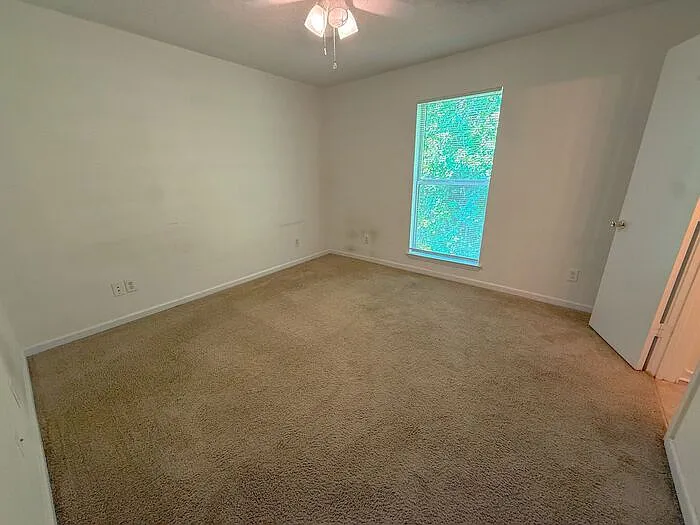 1500 Graduate Ln — Photo 8