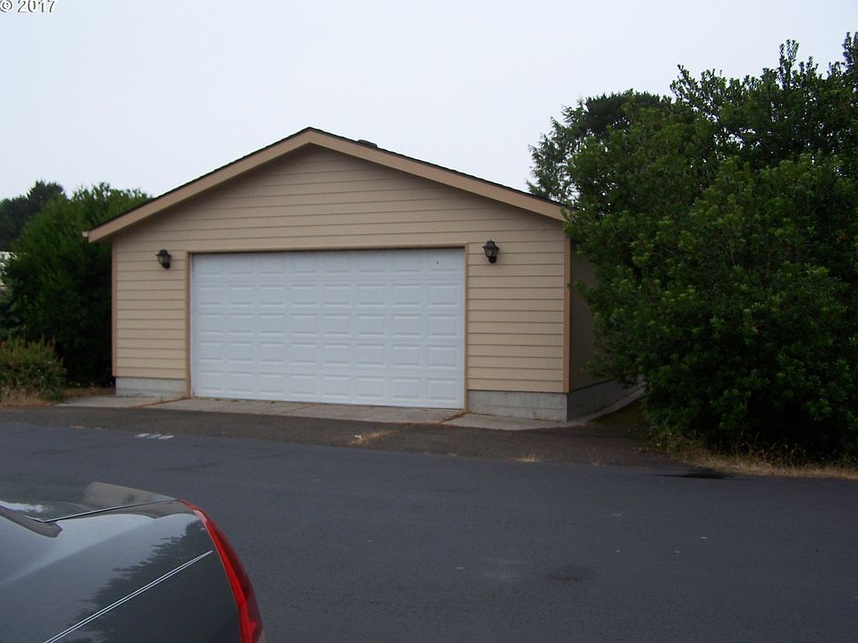2nd image of 1601 Rhododendron Dr Space 590