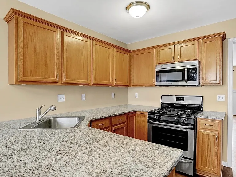 678 Walnut Tree Dr — Photo 8