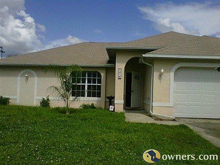 Great first home for a family, walking distance schools & librar