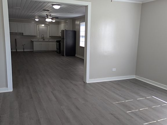 2nd image of 209 Landry Dr