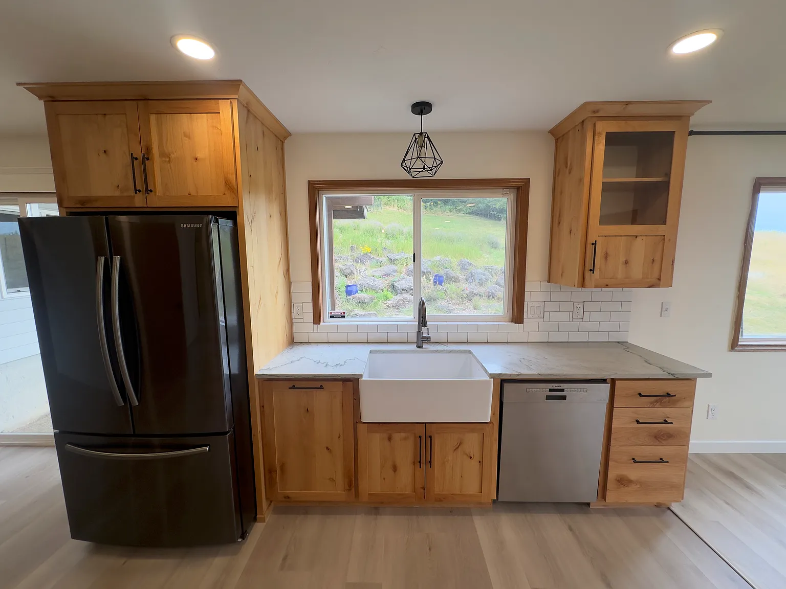 4 bed, 2235 sqft, $3,800 — Photo 4