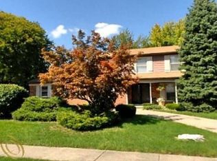 18520 Santa Ann Ave, Lathrup Village, MI