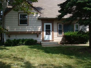 139 E Golf Ter, Arlington Heights, IL 60005