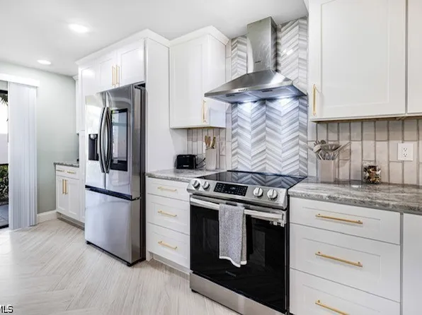 16380 Kelly Cove Dr APT 301, Fort Myers, FL 33908