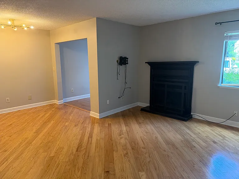 1502 Wingate Way — Photo 13