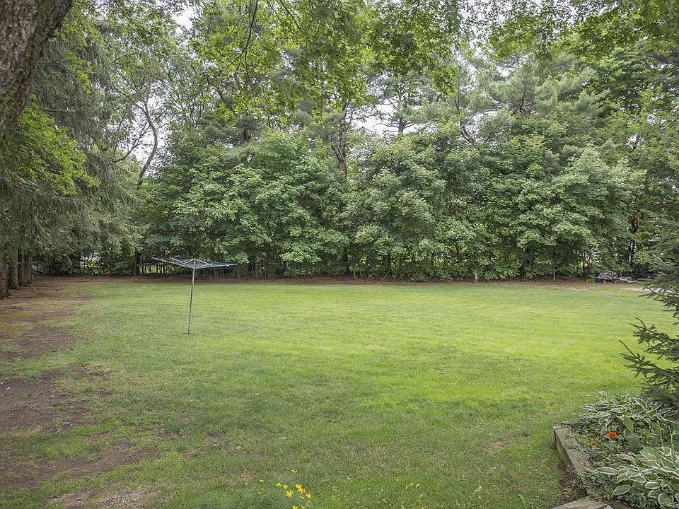 2nd image of 34 Field St