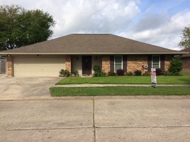 1st image of 202 Aspen Dr
