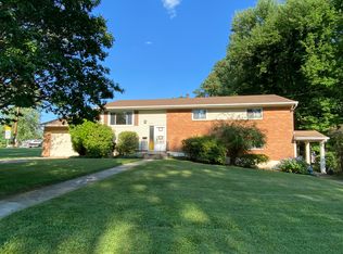 14105 Parkland Dr, Rockville, MD 20853