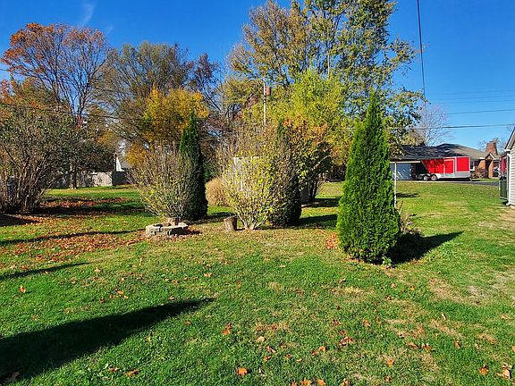 4th image of 310 Western Ave #310