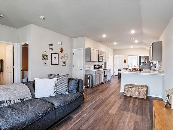 4th image of 5428 Big Sky Ave