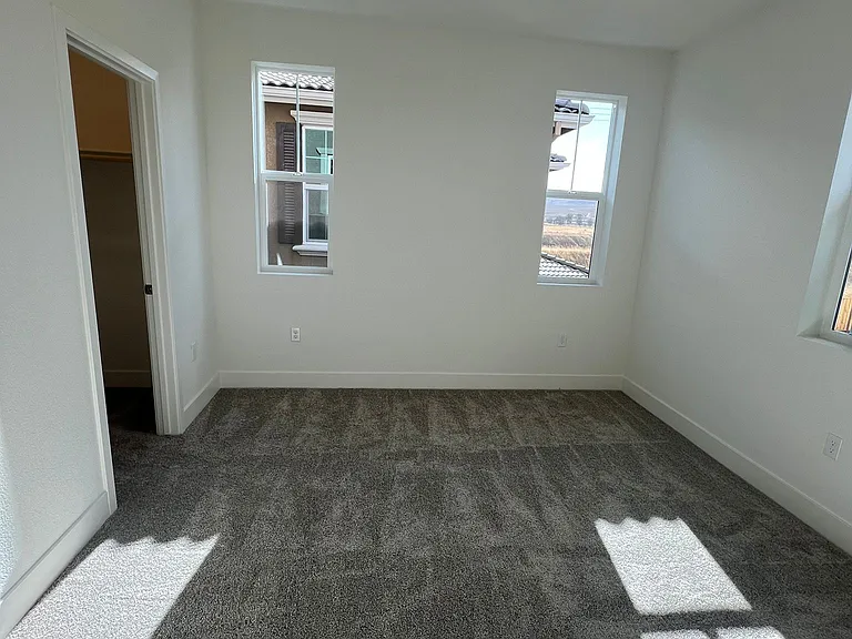 Guest Bedroom#3 (2nd Floor)