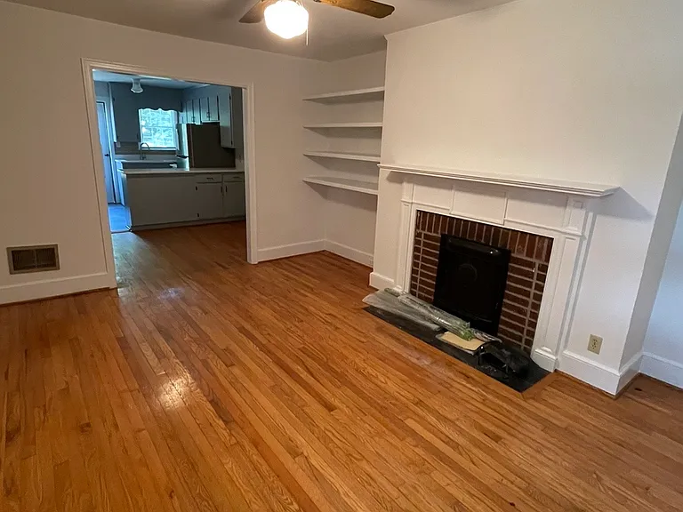 107 Grace St #2 — Photo 5