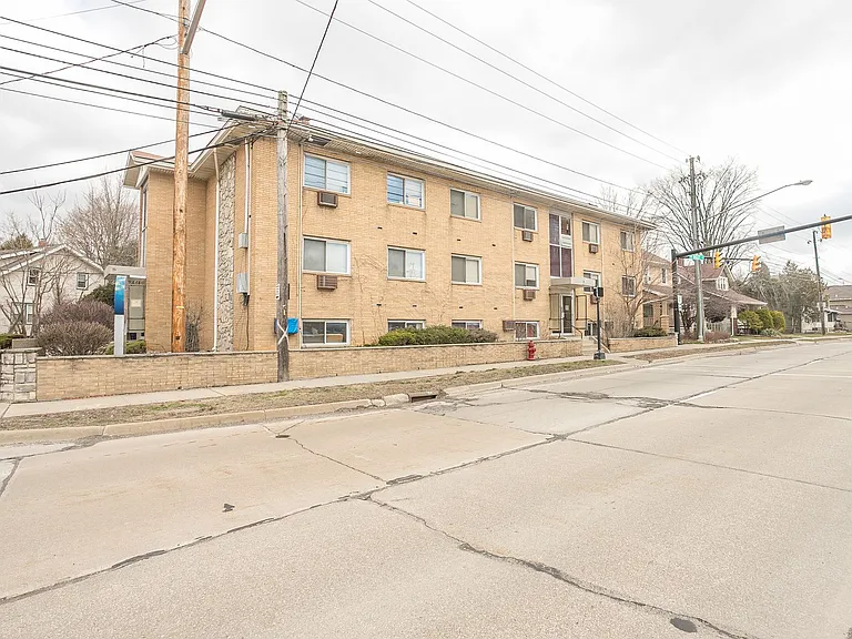 76 W Bagley Rd — Photo 11