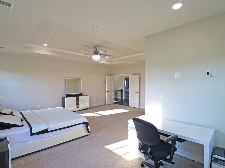 1040 Stepping Pl — Photo 87